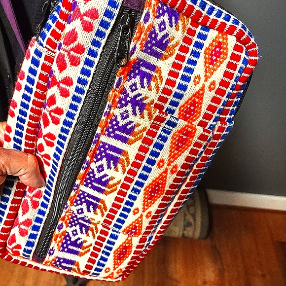 👛❣️ Host Pick👛❣️NWOT Shoulder or cross body bag - Picture 6 of 7